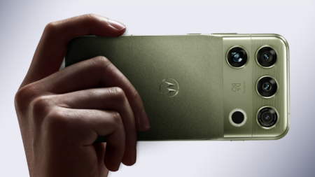 Motorola Unveils Flagship Signature 27 With Snapdragon 8 Elite